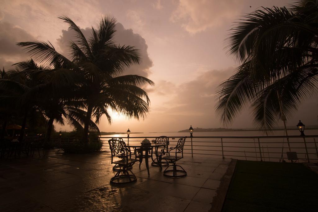 Deltin Palms Riverfront Panaji Luaran gambar