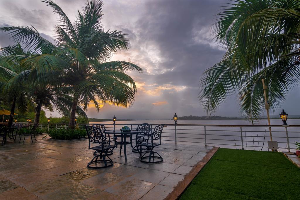 Deltin Palms Riverfront Panaji Luaran gambar
